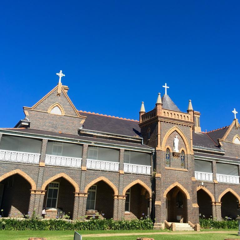 The Convent Glen Innes Bagian luar foto