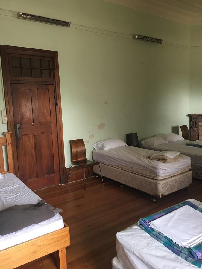 The Convent Glen Innes Bagian luar foto